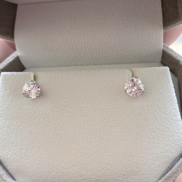 14k Solid White Gold Stud earrings with AAAAA CZ's, 7mm. - Picture 1 of 3